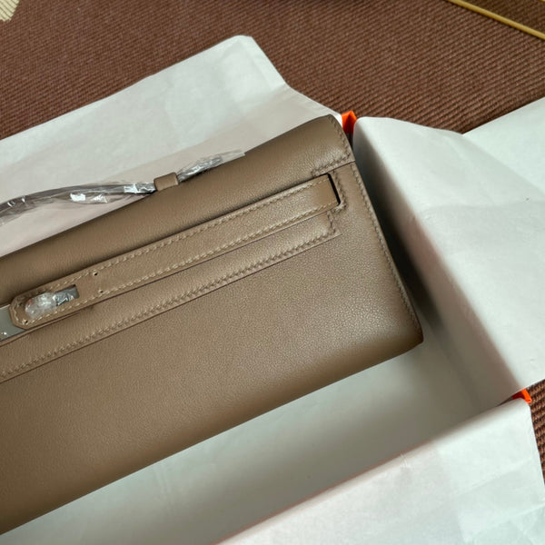 Borsa a tracolla in pelle marrone Swift HM Kelly Cut da 31 cm