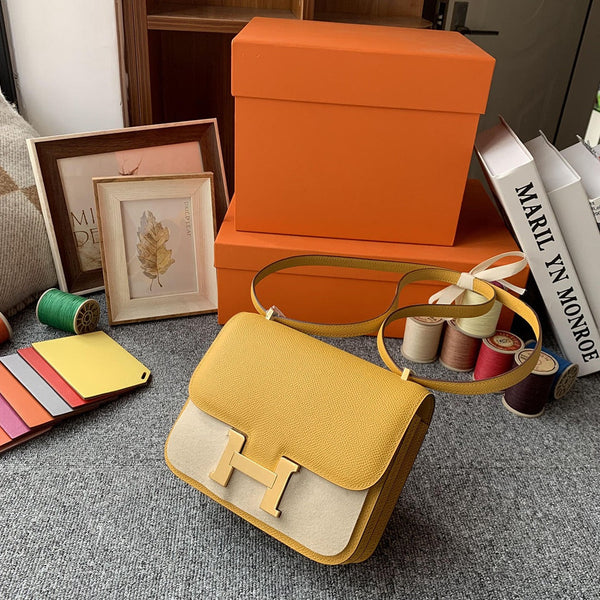 CONSTANCE 18 GIALLO EPSOM ORO HARDWARE