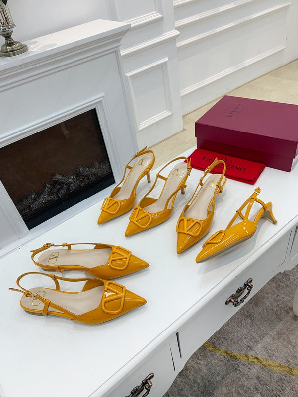 Valentino Slingback Pump 40MM Pelle Verniciata Gialla 239910