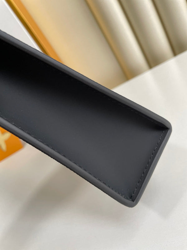 LV M61692 Pochette Voyage MM Black Monogram Canvas 224237