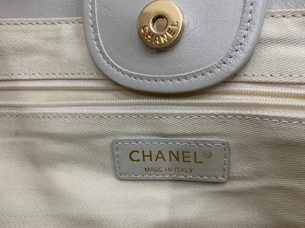 cc shopping bag 40cm cream calfskin gold hardware