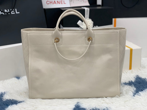 cc shopping bag 40cm cream calfskin gold hardware