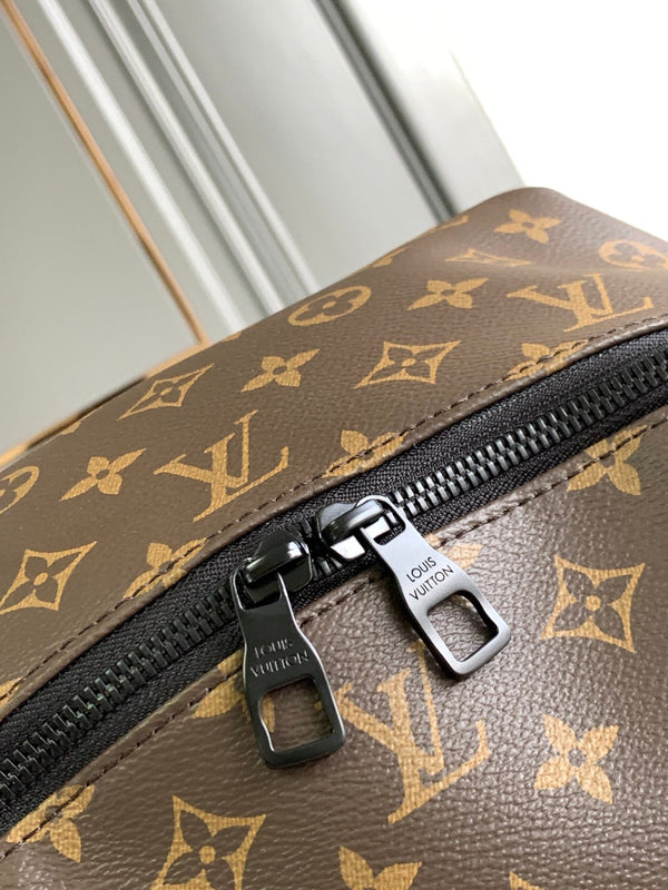 ZAINO DISCOVERY 40 IN TELA MONOGRAMMA MARRONE CON LOGO IN GOMMA