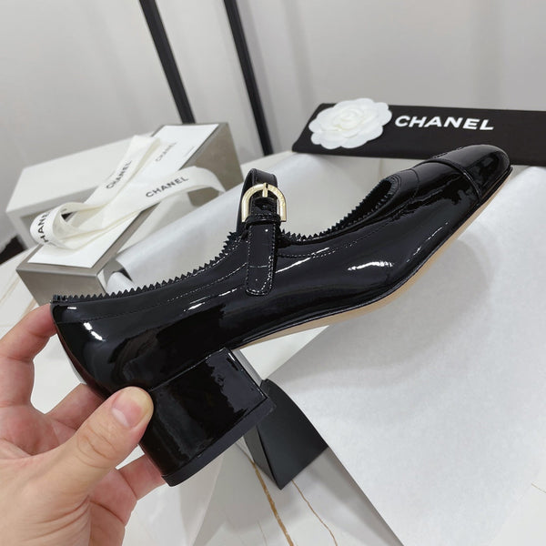 CC MARY JANE TACCO A BLOCCO IN PELLE DI MONTONE NERA LUCIDA