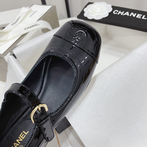 CC MARY JANE TACCO A BLOCCO IN PELLE DI MONTONE NERA LUCIDA