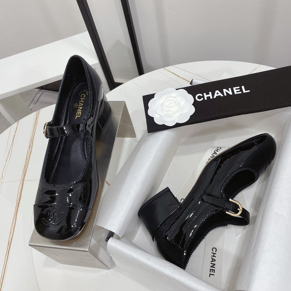 CC MARY JANE TACCO A BLOCCO IN PELLE DI MONTONE NERA LUCIDA