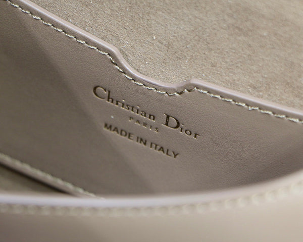 CD BOBBY MEDIO 22CM PELLE DI VITELLO MARRONE SCURO FERRAMENTA ORO