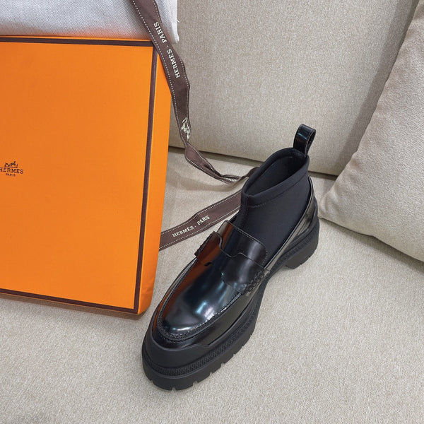 HM Short Boot Black Cowhide 348002