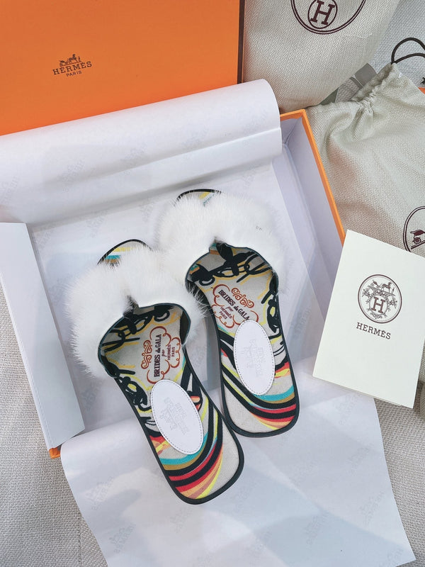 HM 25 Oran White Mink Fur Fabric 348090