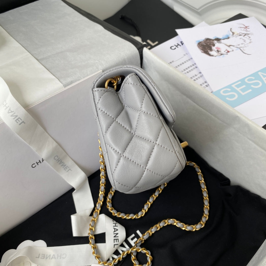 Classic Mini Flap Bag 20cm White Lambskin Gold Hardware main image 1