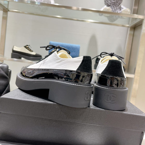 CC Sneaker 45mm Nero Bianco Pelle di Agnello e Vacchetta Rugosa