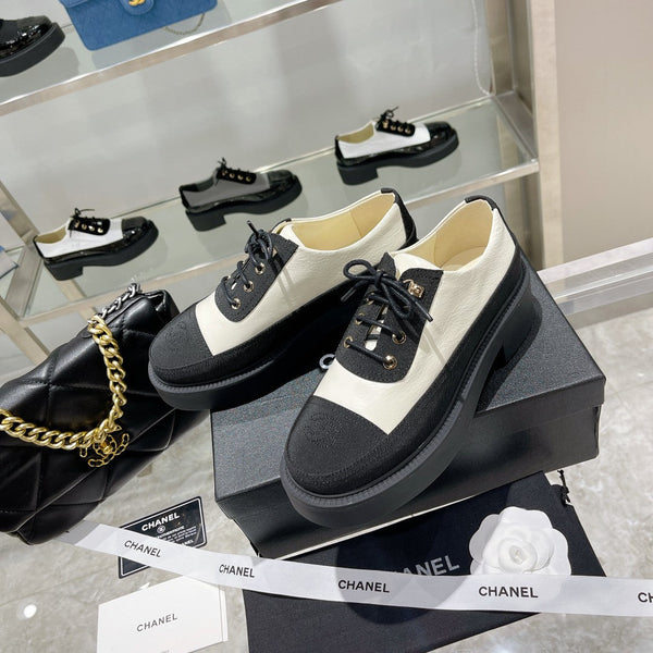 CC Sneaker 45mm Nero Bianco Pelle di Agnello Stropicciata e Tessuto