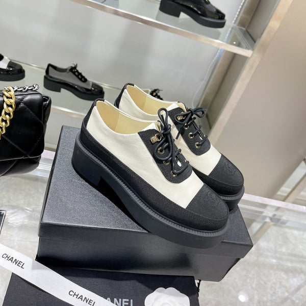 CC Sneaker 45mm Nero Bianco Pelle di Agnello Stropicciata e Tessuto