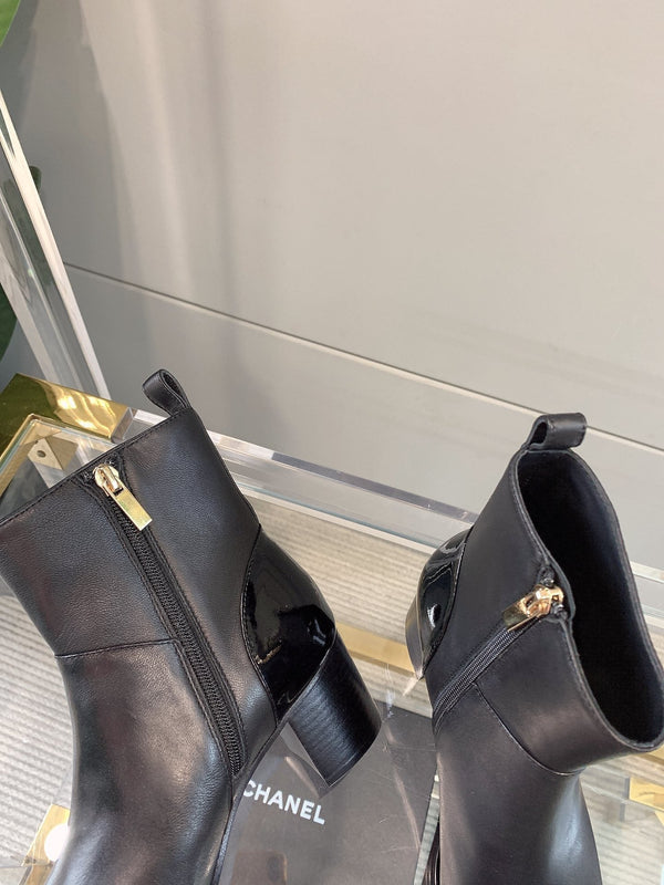 Stivaletti con tacco a blocco CC 60mm in pelle di pecora verniciata nera 464554