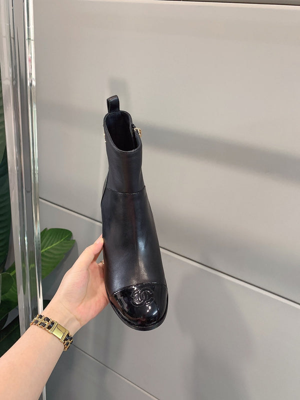 Stivaletti con tacco a blocco CC 60mm in pelle di pecora verniciata nera 464554