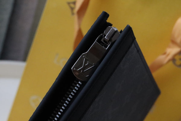 LV Eclipse Pochette Voyage MM Black Monogram Canvas 224229