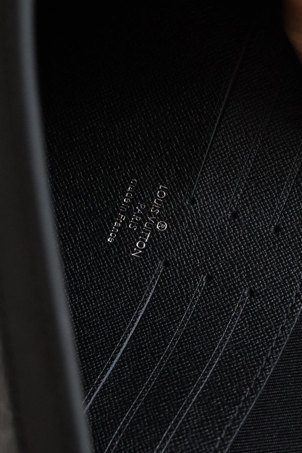 LV Eclipse Pochette Voyage MM Black Monogram Canvas 224229