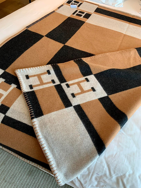 HM Avalon Throw Blanket Brown Black Wool Cashmere
