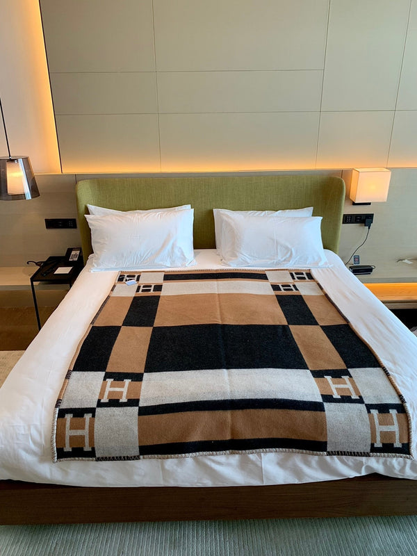 HM Avalon Throw Blanket Brown Black Wool Cashmere