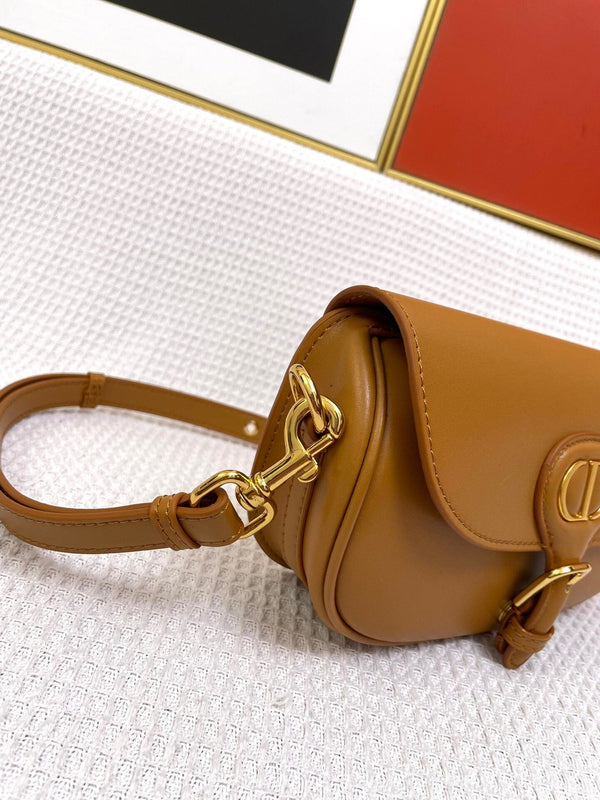 BORSA MINI BOBBY EAST-WEST 20 IN PELLE DI VITELLO MARRONE CIOCCOLATO