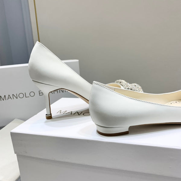 Manolo Snowflake Buckle Pumps White Cowhide 204507
