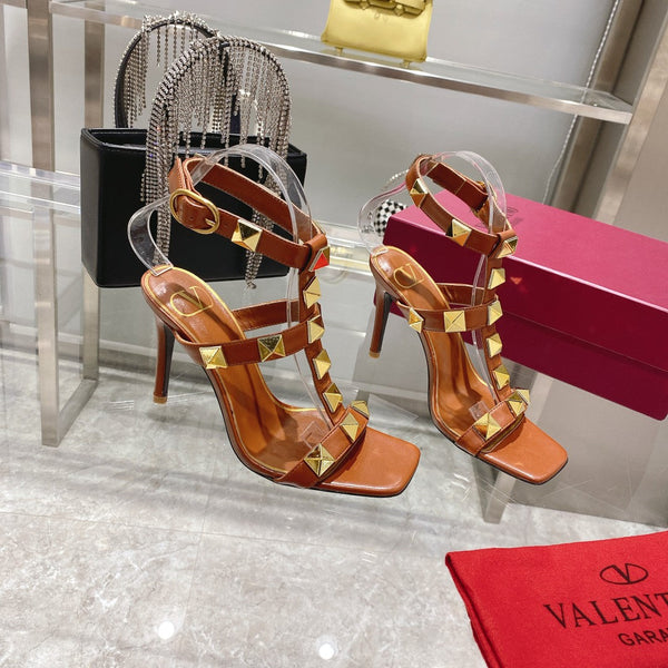 Valentino Decolleté con cinturini e borchie 95mm in pelle di pecora 239551