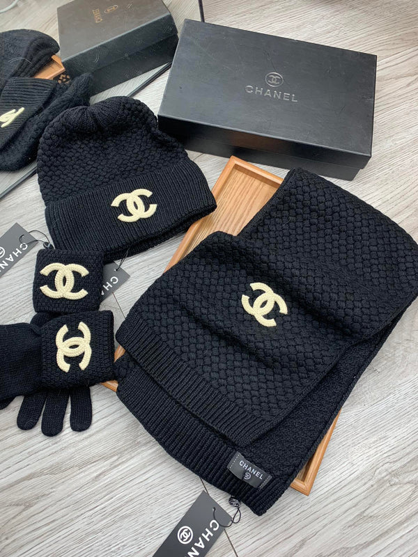 CC Hat Scarf Gloves Set Knit Black Logo 475104