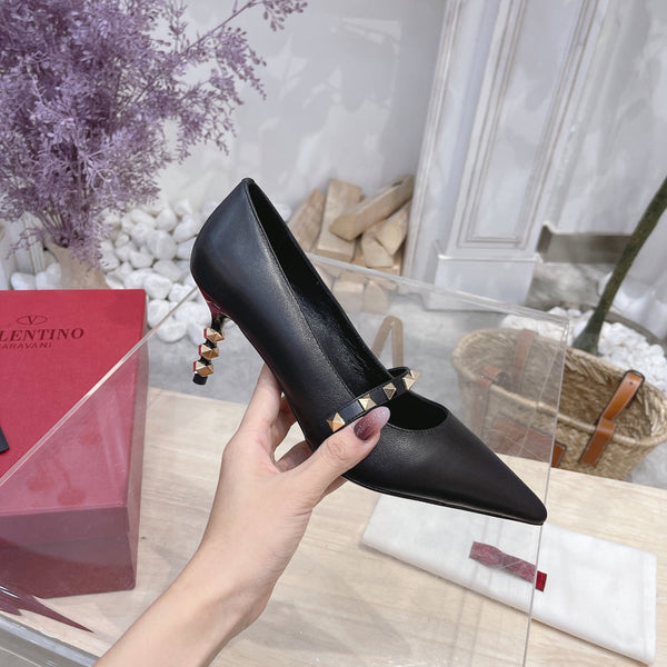 VT Rockstud Pumps Black Sheepskin Leather 340258