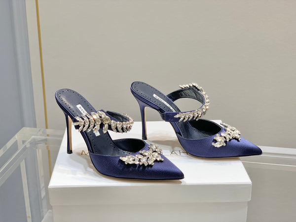 Manolo Mules Crystal Blu Navy Satin di seta 219378
