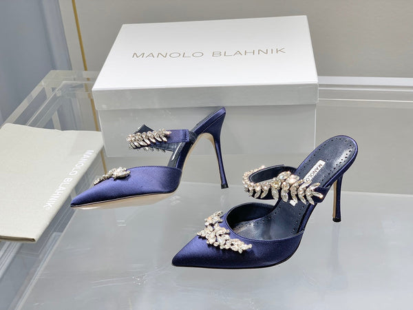 Manolo Mules Crystal Blu Navy Satin di seta 219378