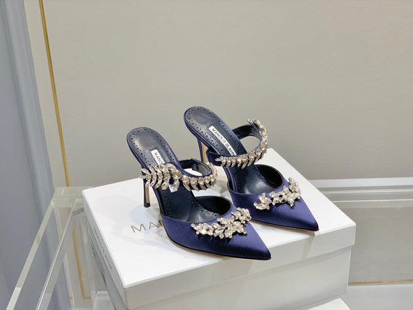 Manolo Mules Crystal Blu Navy Satin di seta 219378