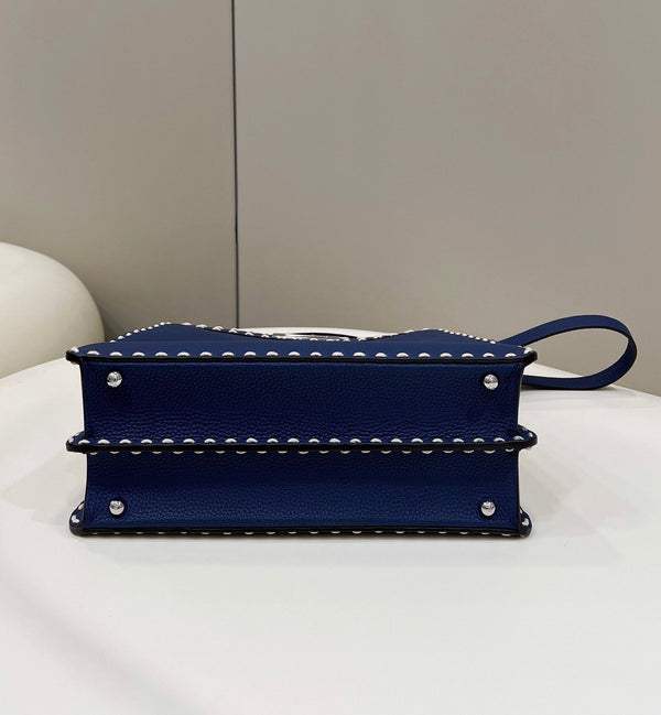 PEEKABOO ISEEU 33 IN NAVY BLUE GRAINED CALFSKIN SILVER HARDWARE