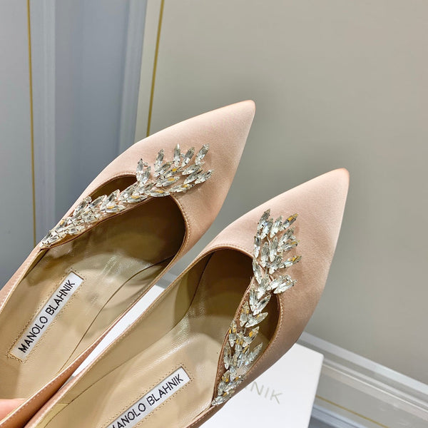 Manolo Wheat Ear Rhinestone High Heels Pumps Pink Nude Silk Fabric 327451