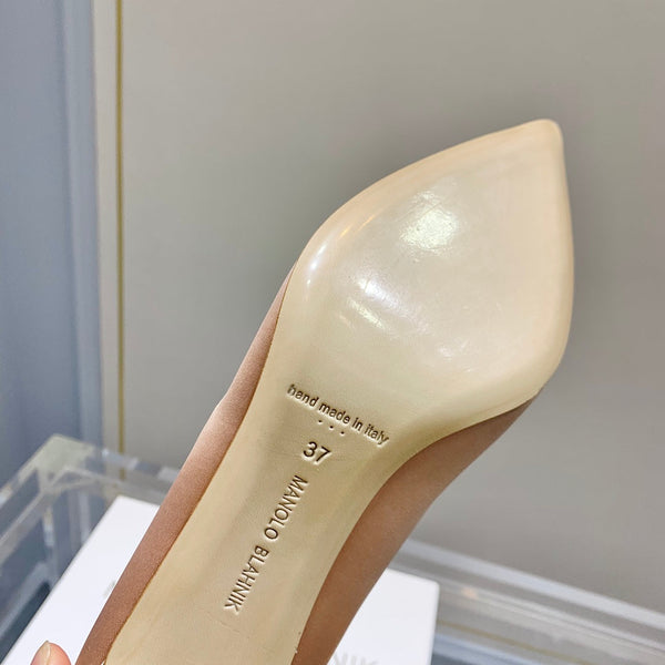 Manolo Wheat Ear Rhinestone High Heels Pumps Pink Nude Silk Fabric 327451