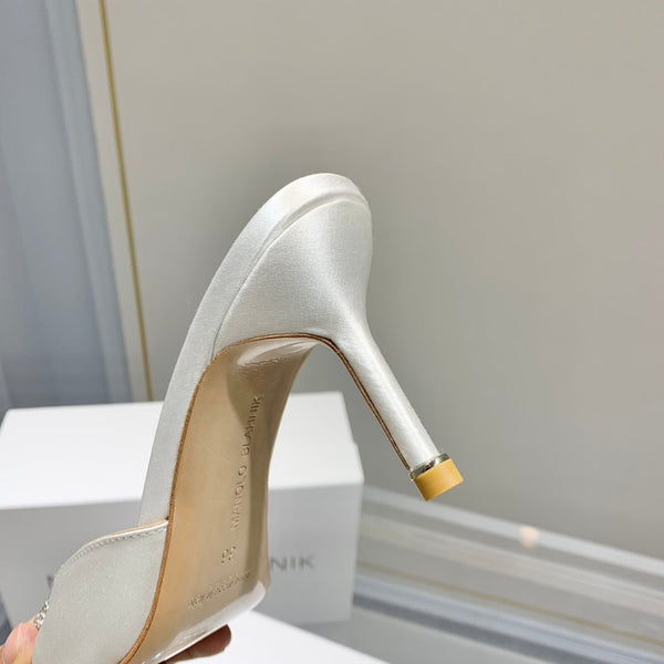 Manolo Buckle Mules 7cm White Silk 208019