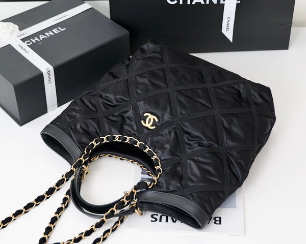 CC 22P Maxi Shopping Bag Black Nylon with Grosgrain