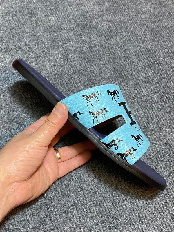 HM IZMIR SANDAL INDIGO AND SKY CALFSKIN WITH ICON