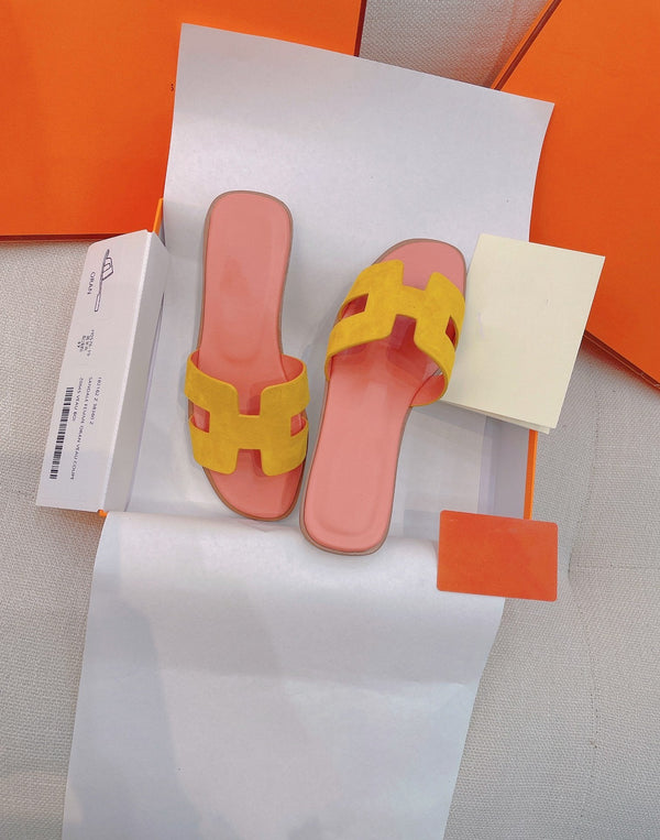 Sandalo 0ran in pelle scamosciata rosa chiaro/giallo
