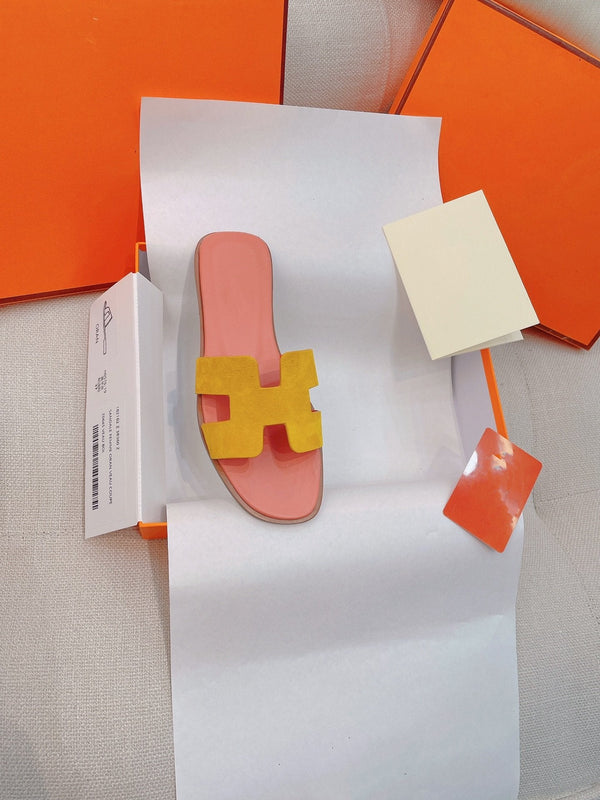 Sandalo 0ran in pelle scamosciata rosa chiaro/giallo