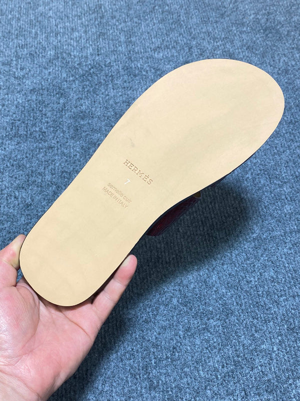 HM IZMIR SANDAL BLACK CALFSKIN WITH PATTERNS