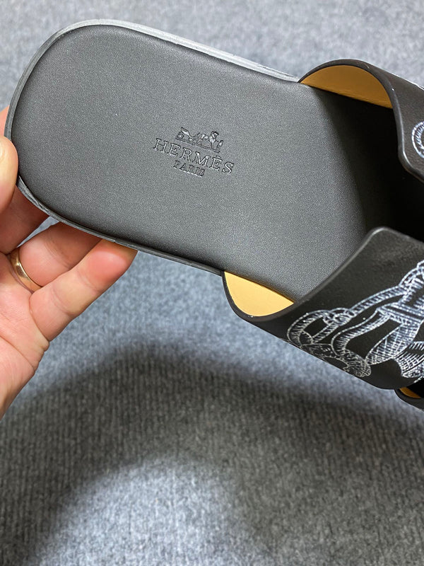 HM IZMIR SANDAL BLACK CALFSKIN WITH PATTERNS