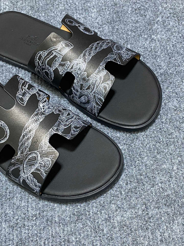HM IZMIR SANDAL BLACK CALFSKIN WITH PATTERNS