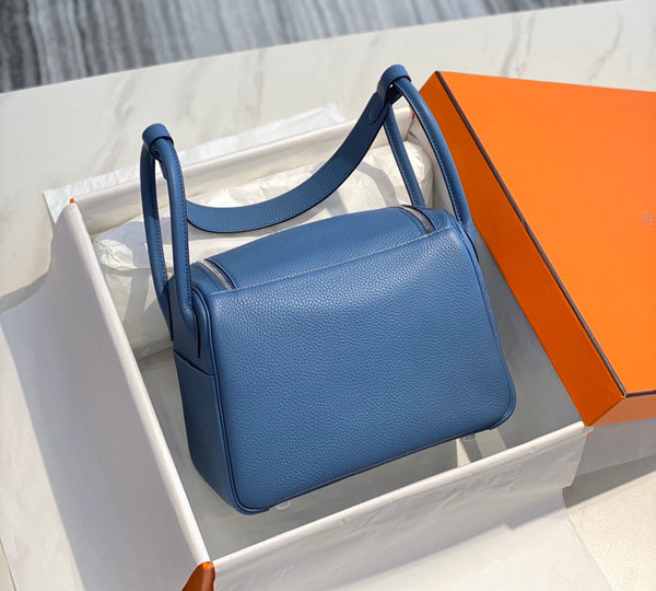 HM LINDY 26 BAG AZURE TAURILLON CLEMENCE LEATHER