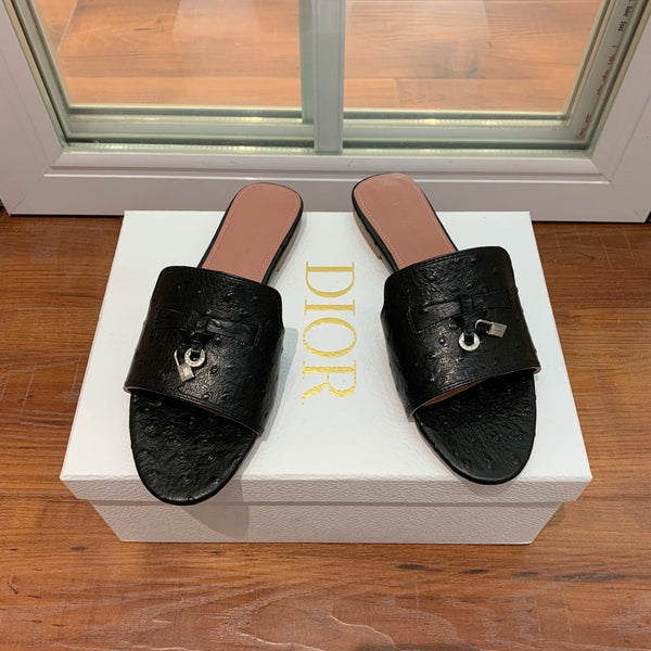 Sandali estivi con ciondoli, muli, neri, in pelle di struzzo e marrone