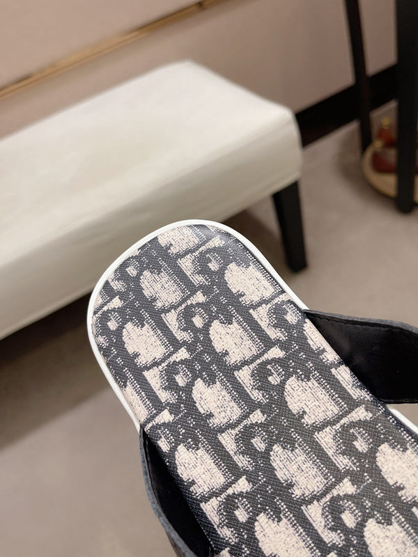 CD ALIAS TANGA MOTIVO SERPENTE PELLE DI VITELLO NERA E BEIGE