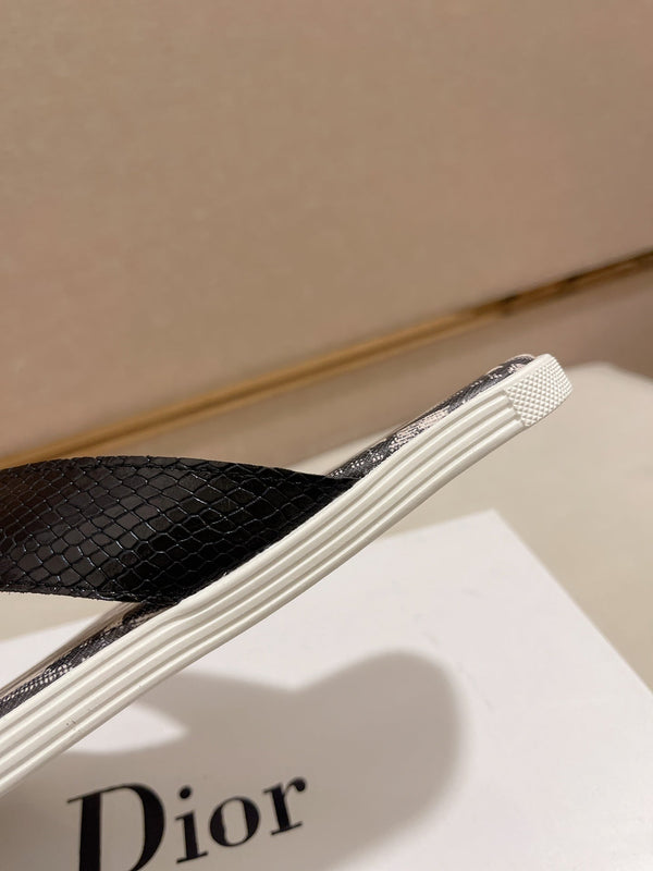 CD ALIAS TANGA MOTIVO SERPENTE PELLE DI VITELLO NERA E BEIGE