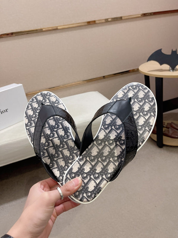 CD ALIAS THONG CROCODILE MOTIF BLACK AND BEIGE CALFSKIN