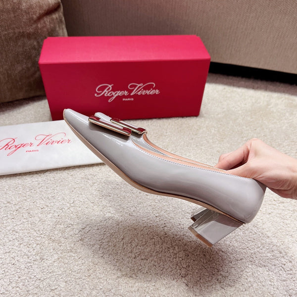 Belle Viv Buckle Square Pumps Grigio Pelle importata dall'Italia