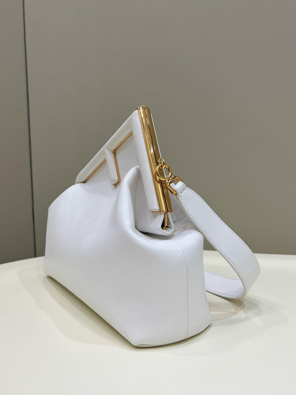 BORSA FENDI FIRST SMALL 32 IN PELLE NAPPA BIANCA CON FERRAMENTA ORO