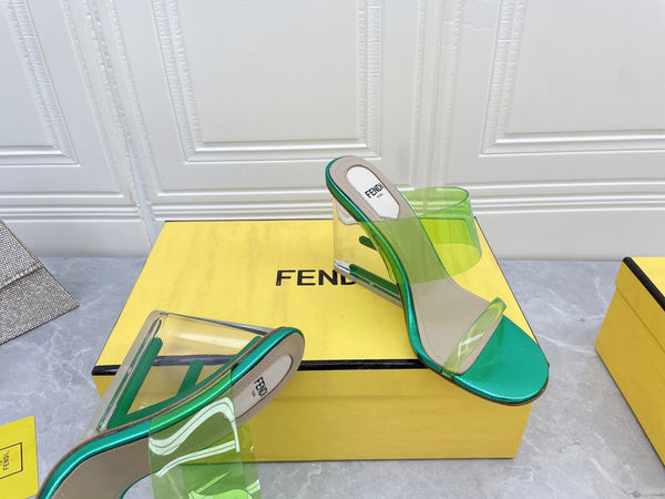 FENDI PRIMO SANDALO CON TACCO ALTO 95 MM IN FILM TPU VERDE FELCE E PELLE DI AGNELLO